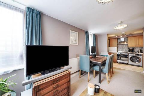 53a Redclyffe Road, London, E6 1DT