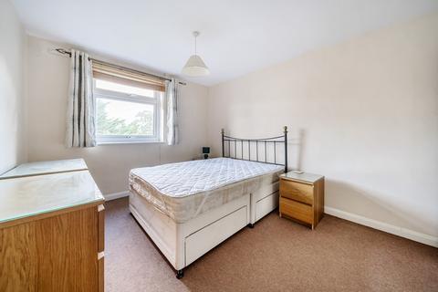 2 bedroom flat to rent, Burnt Ash Hill London SE12