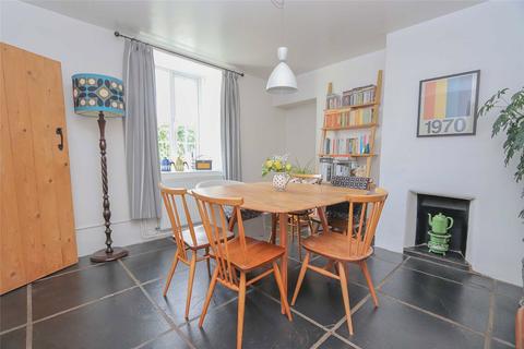 8 Park Place, Winkleigh, EX19 8JN