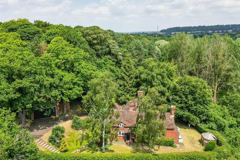 4 bedroom detached house for sale, Greensforge Lane, Stourton, Stourbridge, DY7 5BA