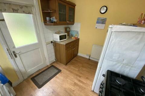 1 bedroom maisonette for sale, Staines Road, Feltham TW14