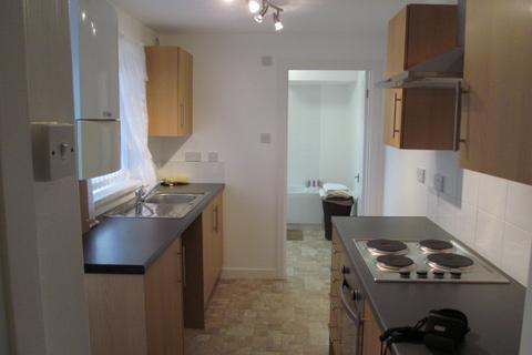 2 bedroom flat to rent, Canterbury Street, Newcastle upon Tyne NE6