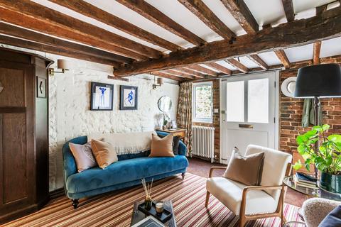 93a The Street, Puttenham, Guildford, GU3 1AT