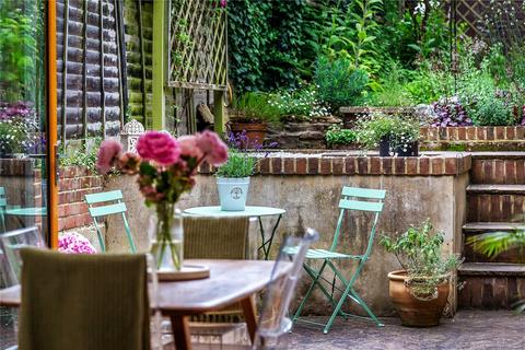 93a The Street, Puttenham, Guildford, GU3 1AT
