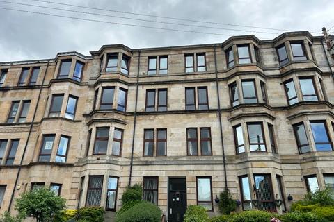 3 bedroom flat to rent, Ballindalloch Drive, Dennistoun, Glasgow, G31