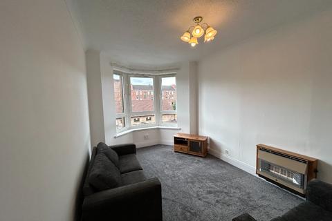 3 bedroom flat to rent, Ballindalloch Drive, Dennistoun, Glasgow, G31