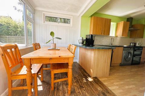 4 bedroom semi-detached house for sale, Pear Tree Lane, Hempstead,