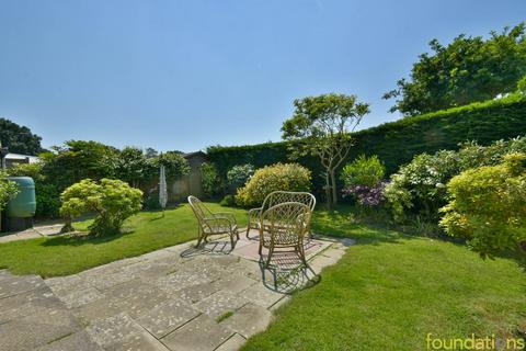 9 Chartres, Bexhill-on-sea, TN40 2NG