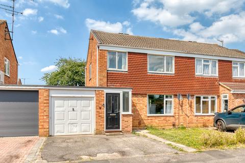 3 bedroom semi-detached house for sale, Whaley Road, Wokingham RG40