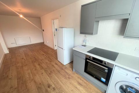 1 bedroom flat to rent, Burrell Road, Haywards Heath,