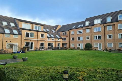 1 bedroom flat to rent, Homebeech House, Mount Hermon Road, Woking GU22