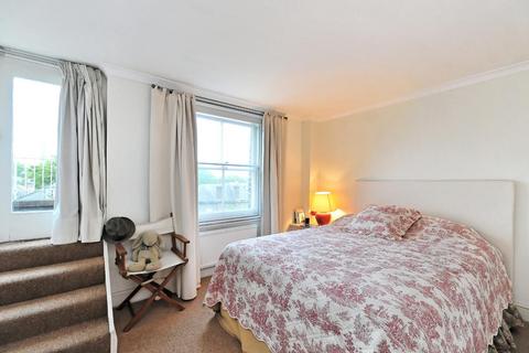 2 bedroom flat to rent, Harcourt Terrace, London, SW10