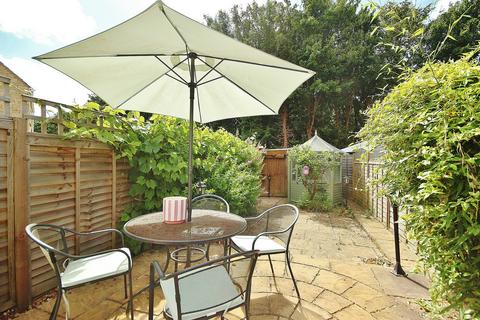111 Barrington Close, Witney, OX28 5FJ