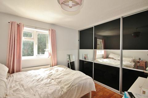 111 Barrington Close, Witney, OX28 5FJ