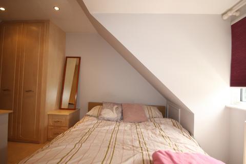 111 Barrington Close, Witney, OX28 5FJ