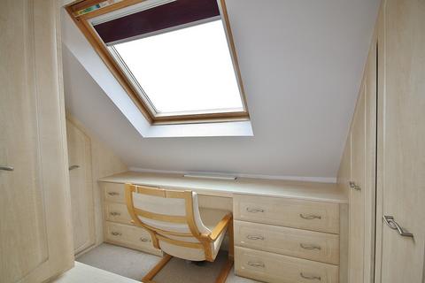 111 Barrington Close, Witney, OX28 5FJ