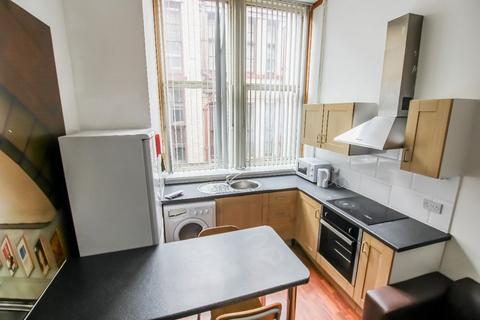 3 bedroom apartment to rent, Lancaster House, Whitworth Street, Manchester