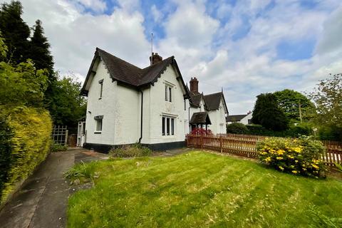 2 bedroom end of terrace house for sale, Longton Road, Stoke-On-Trent, ST4