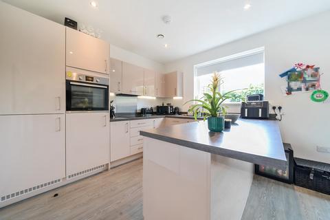 4 bedroom semi-detached house for sale, Petts Hill, Northolt, Middlesex