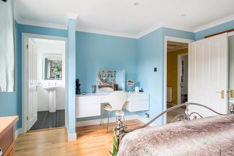 30 Alexander Drive, Cirencester, GL7 1UG