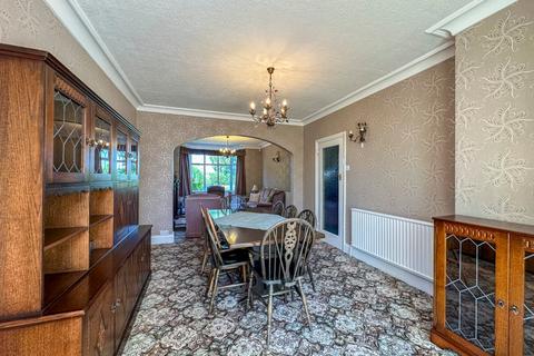 3 bedroom semi-detached house for sale, Doncaster Road, Scunthorpe, North Lincolnshire, DN15