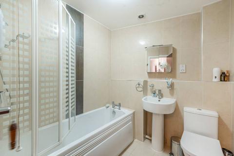 2 bedroom flat for sale, Torrington Drive, South Harrow, Harrow, HA2