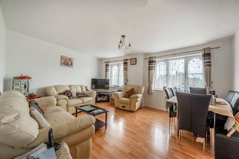 2 bedroom flat for sale, Torrington Drive, South Harrow, Harrow, HA2