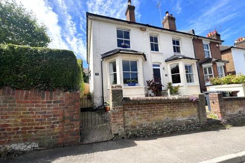 3 bedroom semi-detached house to rent, Addison Road, Guildford GU1