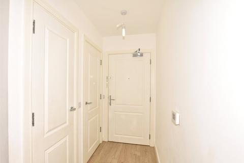 1 bedroom apartment for sale, Sovereign Walk, Horley RH6