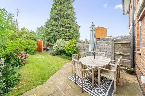 3 bedroom terraced house for sale, Gibbon Road, Lower Nunhead