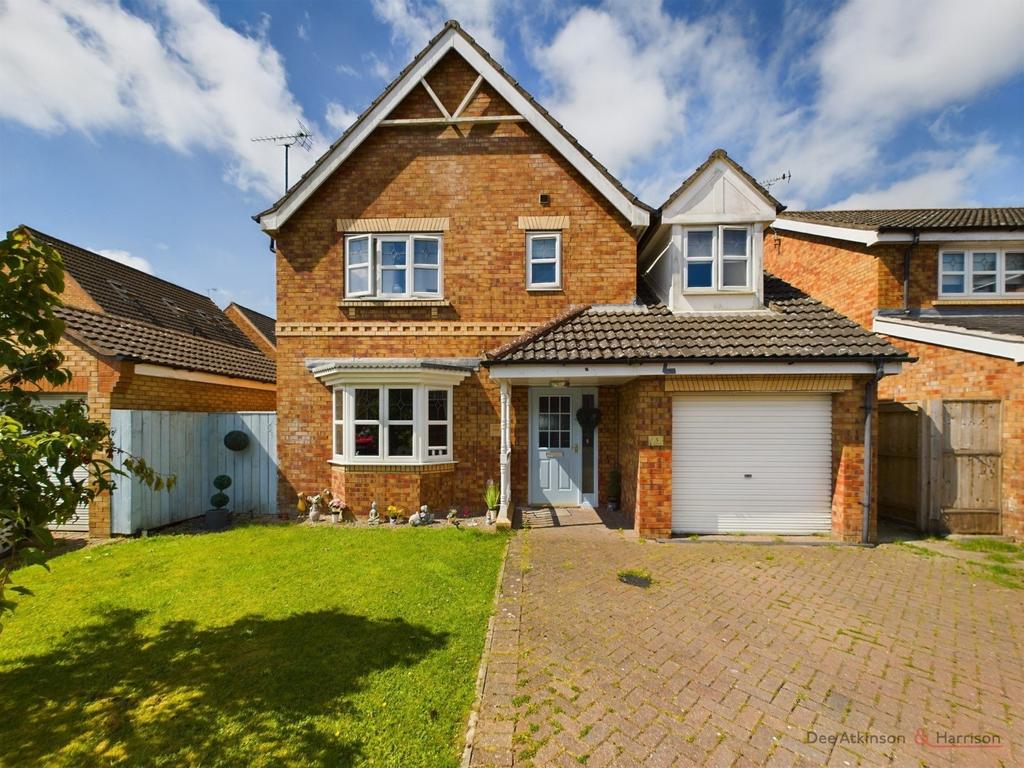 4 Bedroom Detached House  For Sale