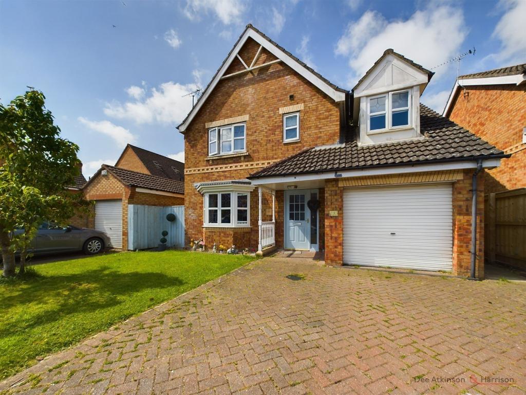 4 Bedroom Detached House  For Sale