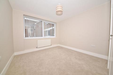 2 bedroom apartment to rent, Waldegrave Road, Teddington TW11