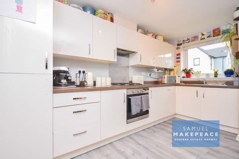 4 bedroom semi-detached house for sale, Richard Dawson Drive, Bucknall, Stoke-On-Trent, Staffordshire