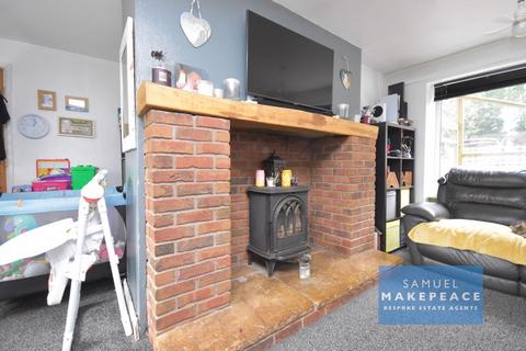 3 bedroom semi-detached house for sale, Essex Drive, Kidsgrove, Stoke-on-Trent, Staffordshire