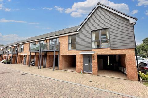 2 bedroom coach house for sale, Churchill Way, Bordon, Hampshire