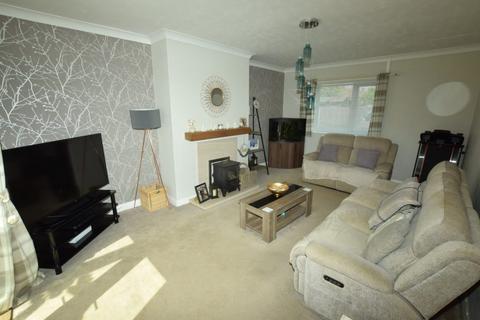 3 bedroom end of terrace house for sale, Meadow View, Gristhorpe YO14
