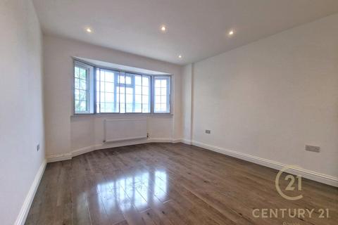 2 bedroom flat to rent, Malden Way, NEW MALDEN KT3