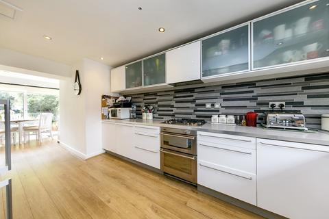 4 bedroom townhouse for sale, Victoria Avenue, West Molesey