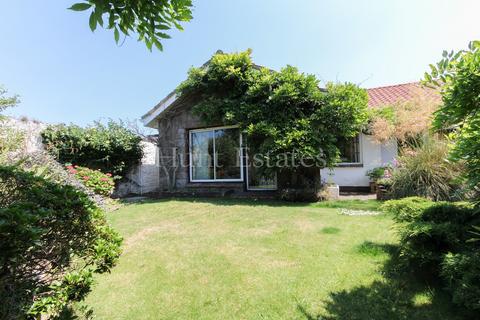 3 bedroom detached bungalow for sale, La Rue Du Couvent, St. Mary, Jersey. JE3 3ER