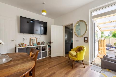 2 bedroom end of terrace house for sale, Goldsmid Street, London, SE18