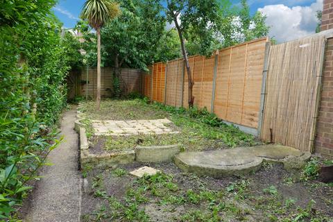 72 Barnsole Road, Gillingham, ME7 4DX