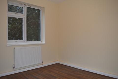 2 bedroom flat to rent, Studley Court Studley Drive Ilford IG4 5AL