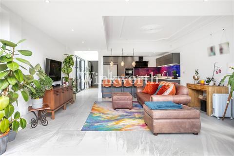 undefined, Old Park Road, London, N13