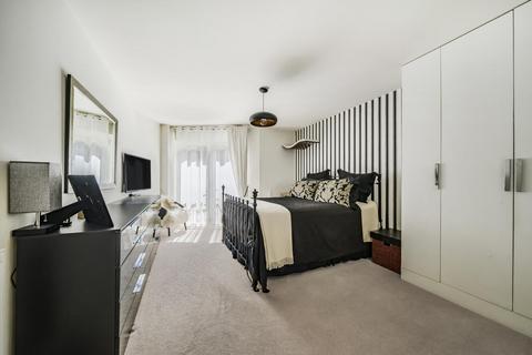1 bedroom flat for sale, Malvern Road, Kilburn Park