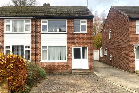 3 bedroom semi-detached house for sale, Hillview Crescent, Banbury OX16
