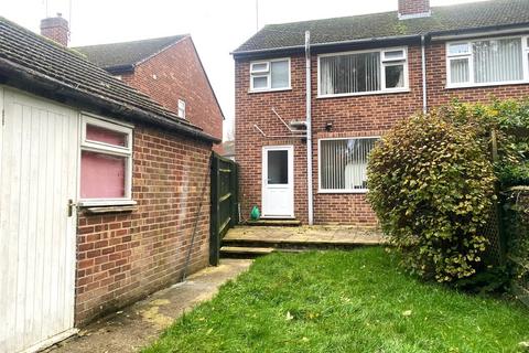 3 bedroom semi-detached house for sale, Hillview Crescent, Banbury OX16