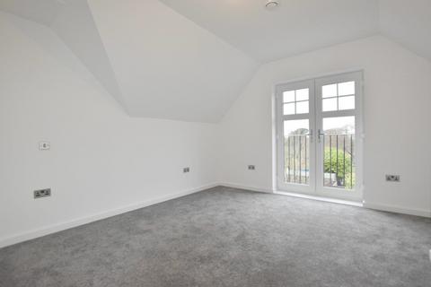 2 bedroom apartment to rent, Coombe Road, Croydon CR0