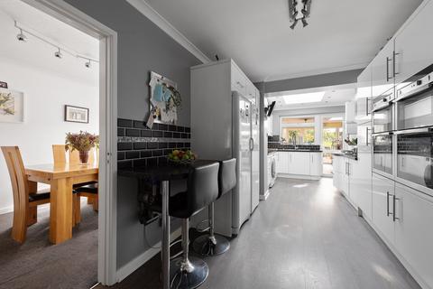 5 bedroom semi-detached house for sale, Moor Lane, Staines-upon-Thames, TW18