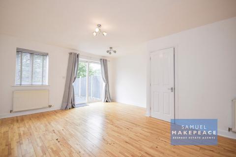 3 bedroom semi-detached house to rent, Chesterton, Newcastle-under-Lyme ST5